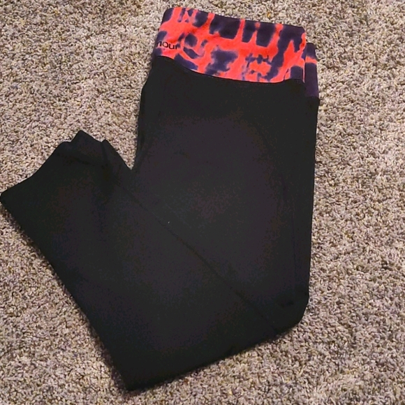 Under Armour Pants - LIKE NEW Under Armour Leggings